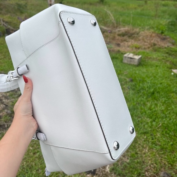 NWT Michael Kors Optic White Jet Set Purse - Picture 5 of 16